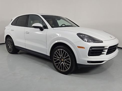 Used 2020 Porsche Cayenne image 7
