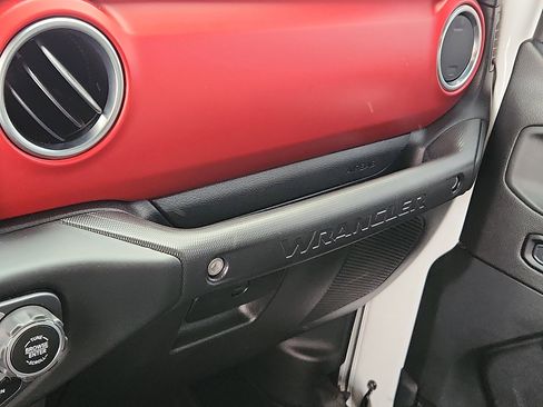 Used 2020 Jeep Wrangler Unlimited Rubicon image 18