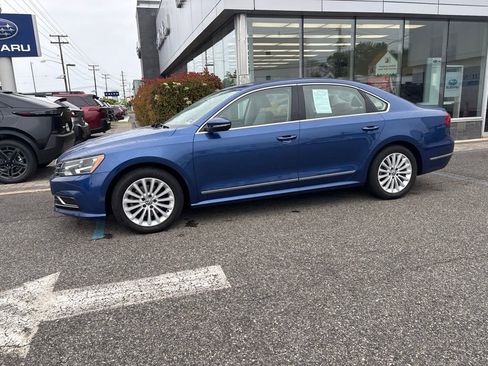 Used 2017 Volkswagen Passat 1.8T SE FWD image 8