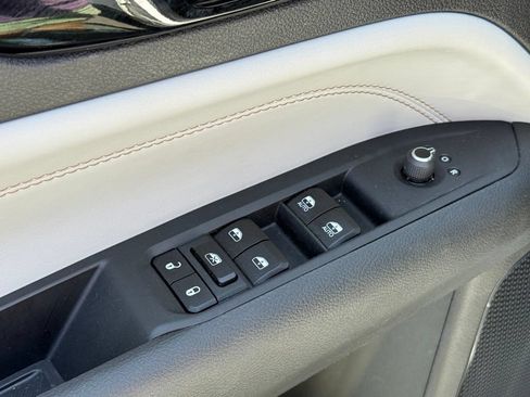 Used 2025 Jeep Compass Limited AWD/4WD image 23