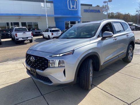 Used 2023 Hyundai Santa Fe SEL image 4