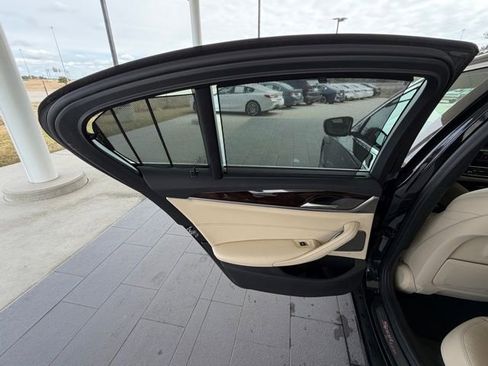 Used 2019 BMW 540i w/ Convenience Package image 32