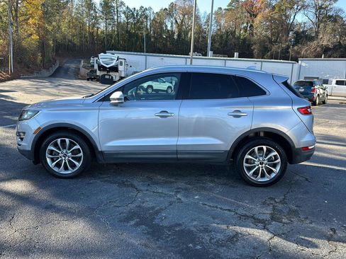 Used 2017 Lincoln MKC Select w/ Select Plus Package image 3