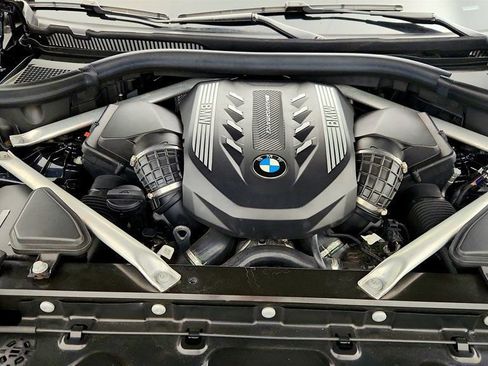 Used 2021 BMW X5 M50i AWD/4WD image 27