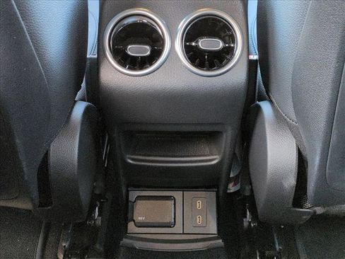 Used 2024 Mercedes-Benz EQB 250+ image 18