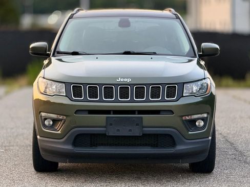 Used 2020 Jeep Compass Latitude w/ Cold Weather Group AWD/4WD image 5
