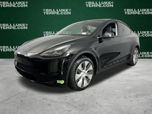 Used 2023 Tesla Model Y Long Range image 3