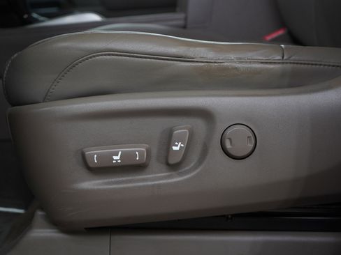 Used 2019 Lexus GX 460 image 23