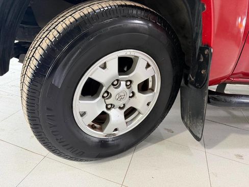 Used 2011 Toyota Tacoma PreRunner w/ SR5 Pkg #2 image 17