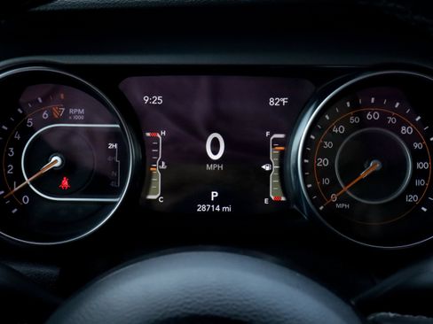 Used 2021 Jeep Gladiator Sport AWD/4WD image 33