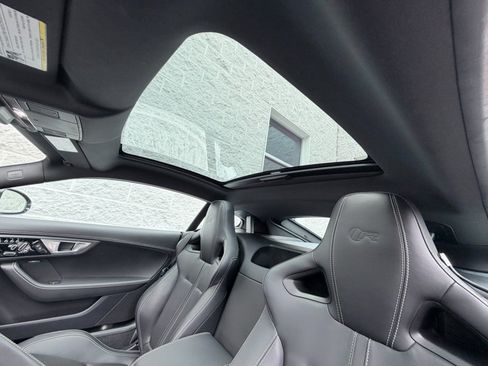 Used 2017 Jaguar F-TYPE R AWD/4WD image 19