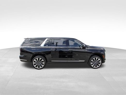 New 2026 Cadillac Escalade ESV Luxury w/ Touring Package AWD/4WD image 5