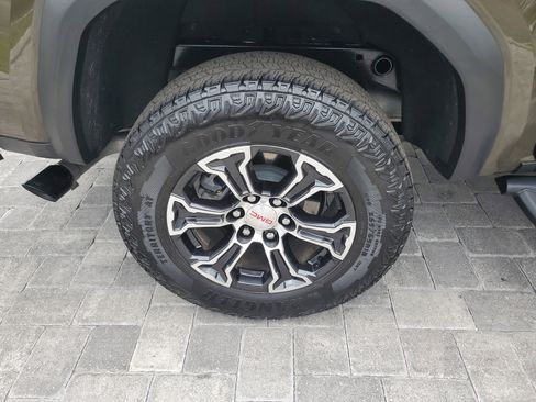 Used 2024 GMC Canyon AT4 w/ LPO, Off Road Lift Package image 6