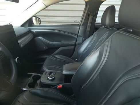 Used 2021 Ford Mustang Mach-E Premium image 7