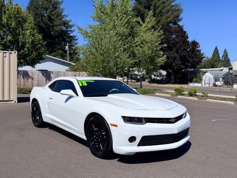 Used 2015 Chevrolet Camaro LS RWD image 3
