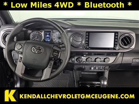 Used 2023 Toyota Tacoma TRD Off-Road image 11