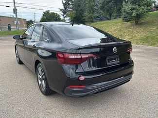 Used 2023 Volkswagen Jetta SE w/ Panoramic Sunroof Package FWD video 2