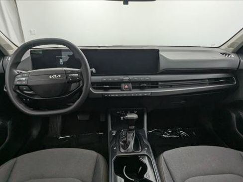 Used 2025 Kia K4 FWD image 26