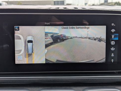 Used 2021 Mercedes-Benz GLS 450 4MATIC image 23