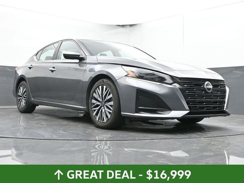 Used 2023 Nissan Altima 2.5 SV image 43
