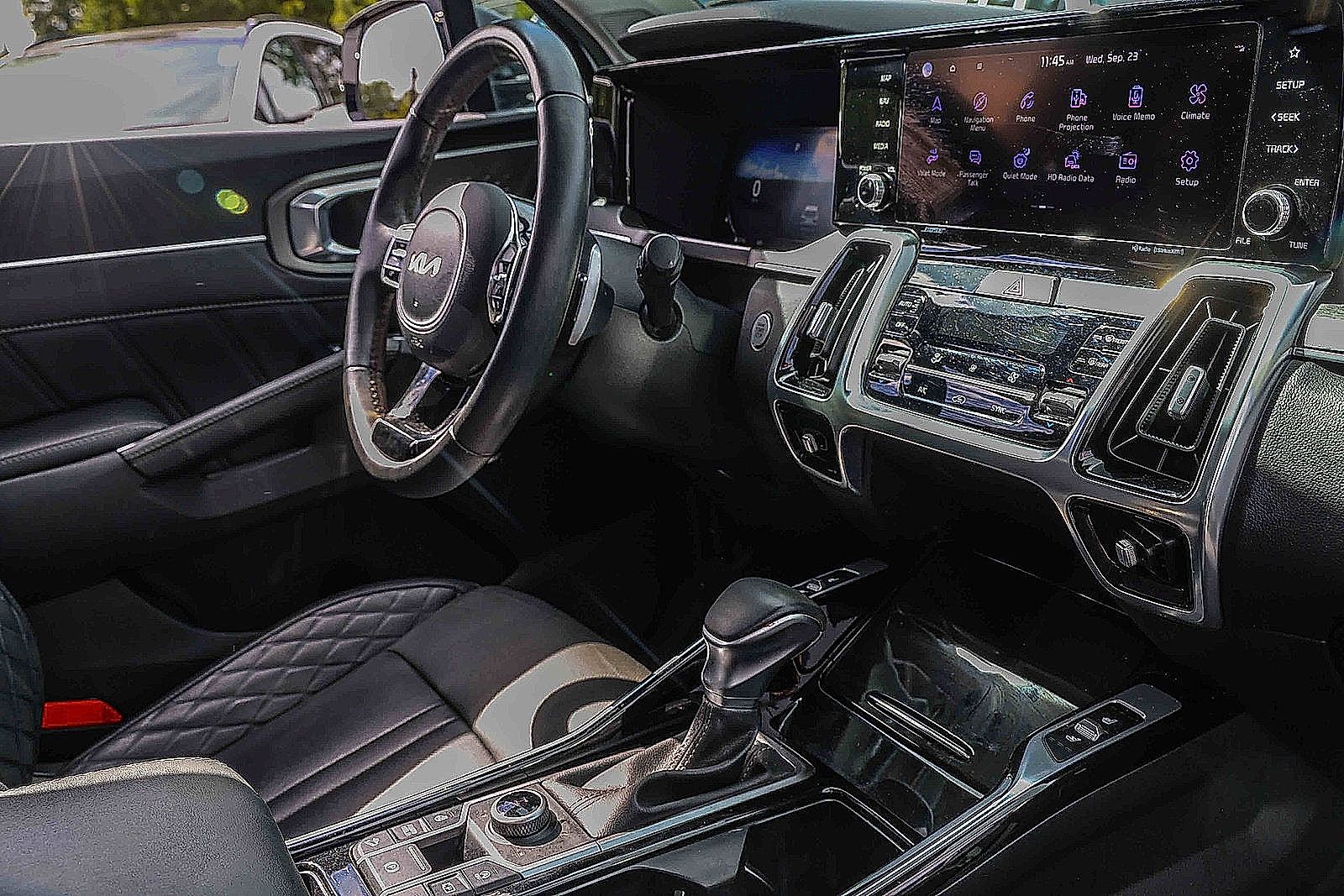 Certified 2023 Kia Sorento SX AWD/4WD image 26