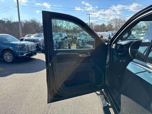 Certified 2025 GMC Sierra 1500 Elevation image 15