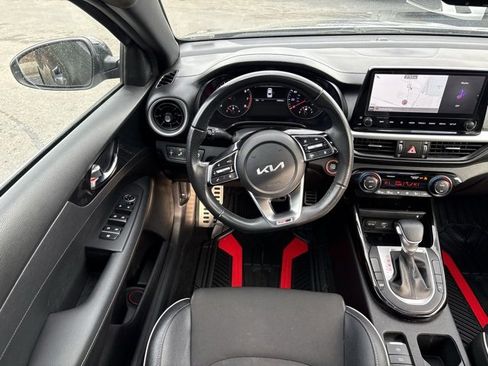 Used 2022 Kia Forte GT-Line w/ GT-Line Premium Package image 18