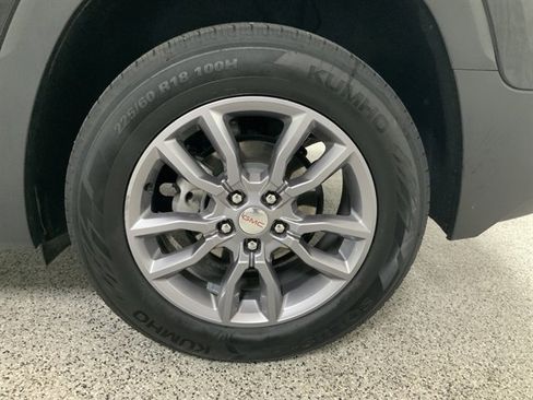 Used 2024 GMC Terrain SLT image 10