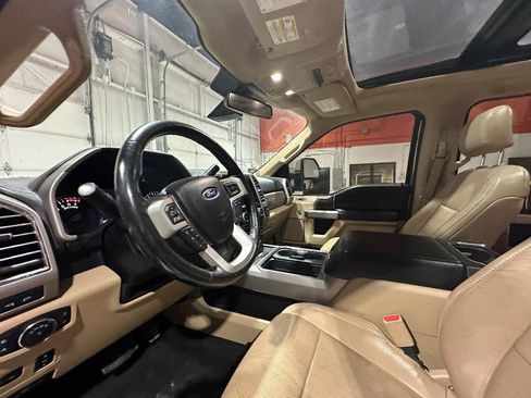 Used 2017 Ford F350 Lariat image 26