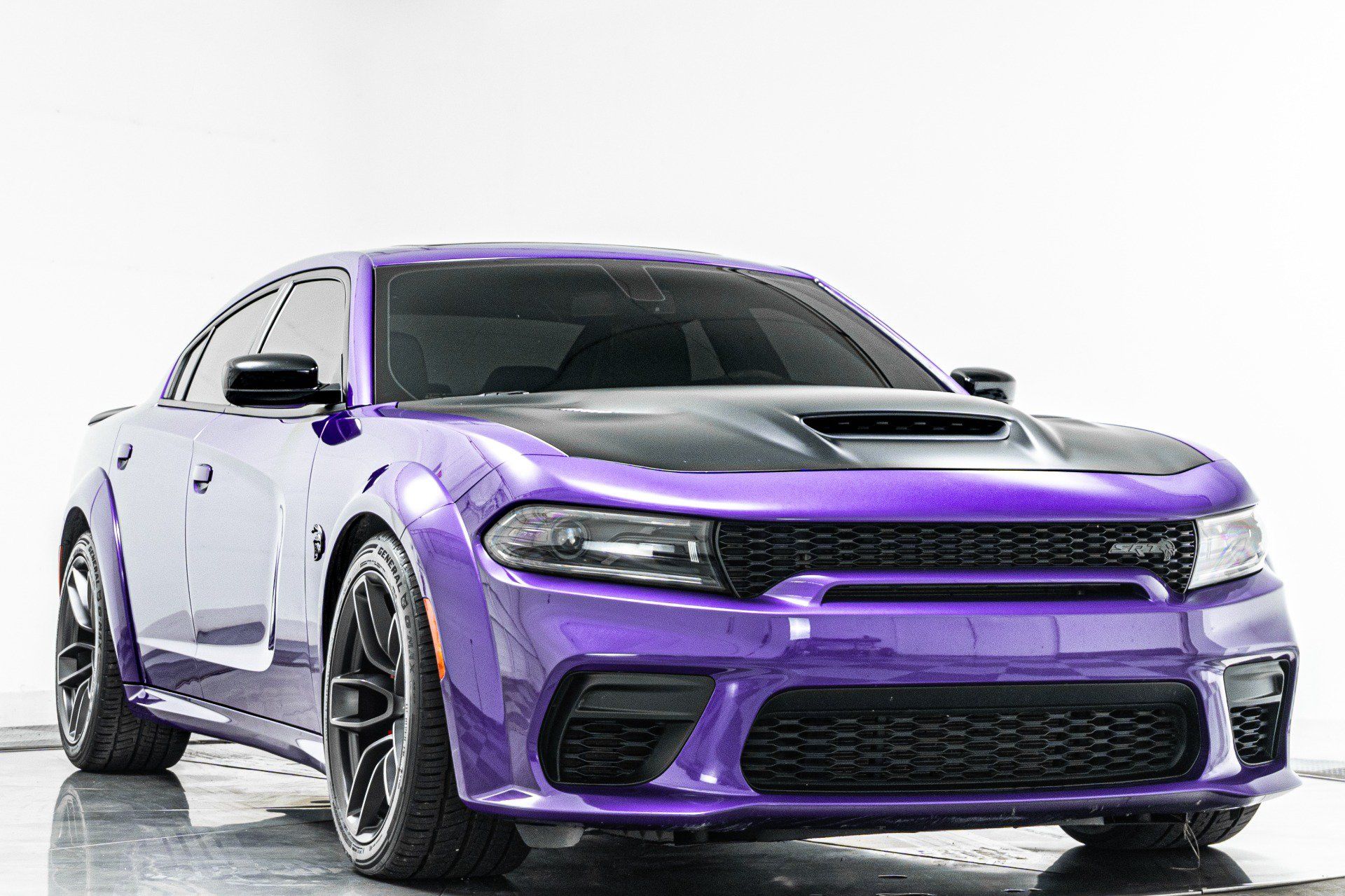 Used 2023 Dodge Charger SRT Hellcat RWD image 3