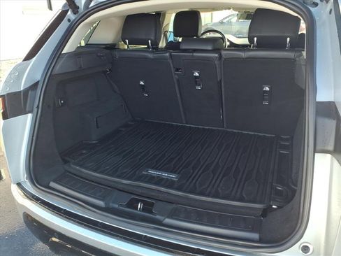 Used 2020 Land Rover Range Rover Evoque SE image 11