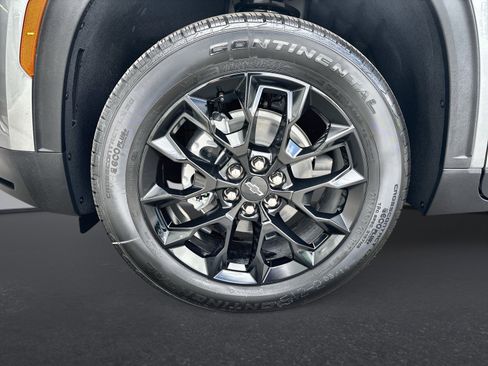 New 2026 Chevrolet Traverse LT w/ Midnight/Sport Edition AWD/4WD image 18