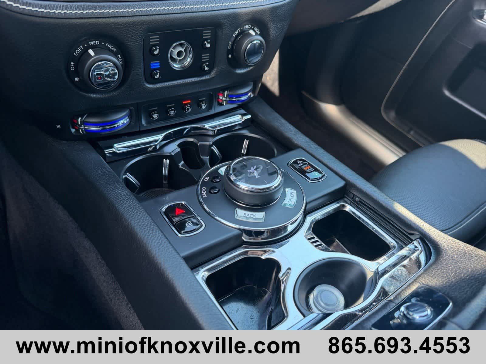 Used 2015 Rolls-Royce Ghost RWD image 30