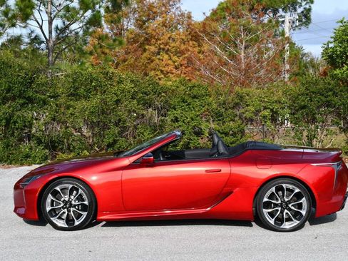 Used 2021 Lexus LC 500 Convertible image 30