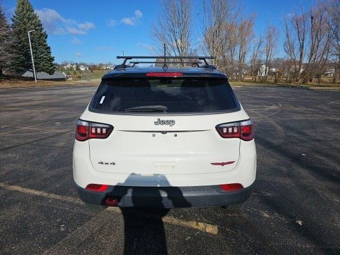 Used 2019 Jeep Compass Trailhawk image 5