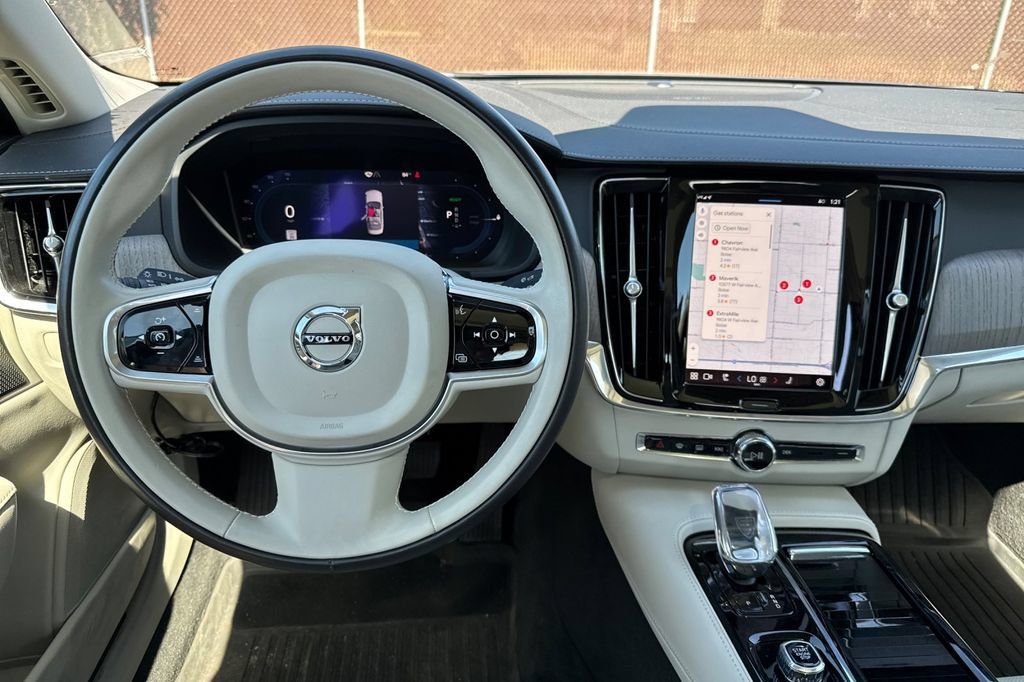 Used 2024 Volvo S90 T8 Ultimate AWD/4WD image 16