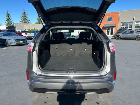 Used 2022 Ford Edge SE w/ Black Appearance Package image 24