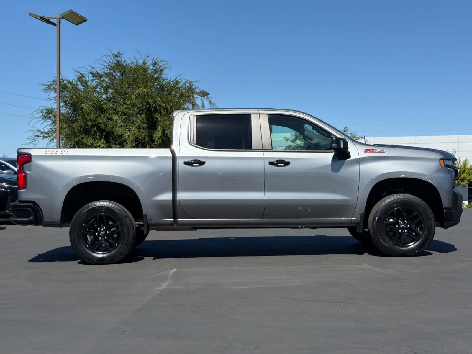 Used 2022 Chevrolet Silverado 1500 LT Trail Boss w/ LT Trail Boss Premium Package AWD/4WD image 6
