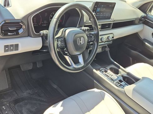 Used 2024 Honda Pilot EX-L image 2