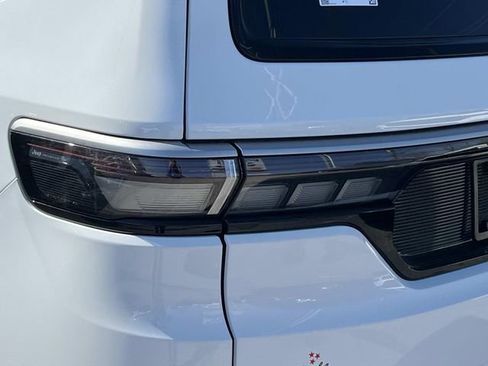 New 2026 Jeep Grand Wagoneer 4WD image 36