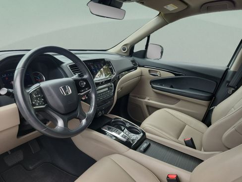 Used 2019 Honda Pilot Touring image 18
