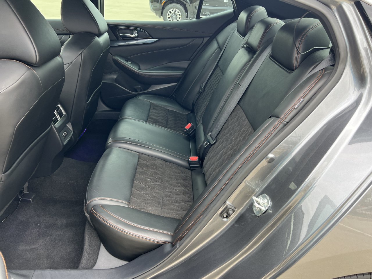 Used 2023 Nissan Maxima SR w/ Sport Mat Group FWD image 24