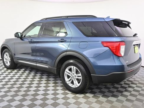 Used 2020 Ford Explorer XLT w/ Equipment Group 202A AWD/4WD image 3