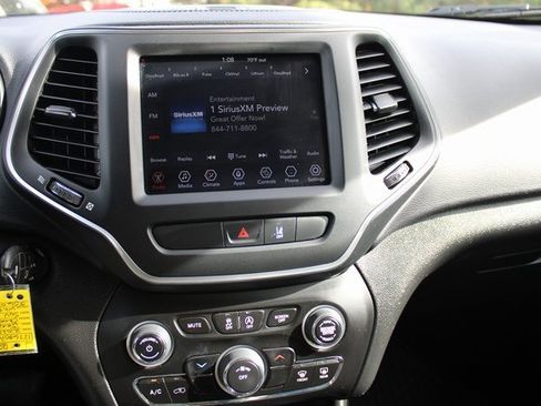 Used 2022 Jeep Cherokee Latitude image 13