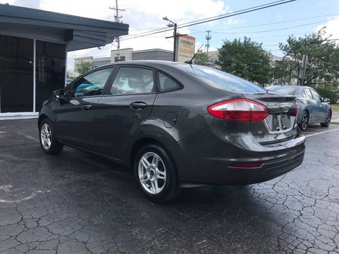 Used 2019 Ford Fiesta SE FWD image 5