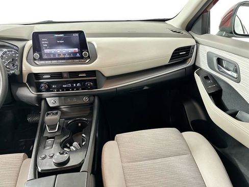 Used 2023 Nissan Rogue SV image 26