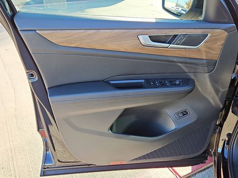 New 2026 Volkswagen Atlas SE image 15