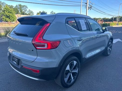 Certified 2025 Volvo XC40 B5 Plus AWD/4WD image 5