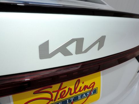 Used 2024 Kia Forte GT-Line FWD image 11