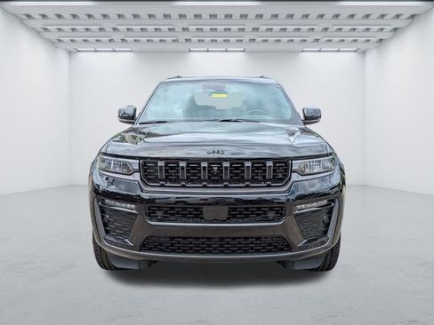 New 2026 Jeep Grand Cherokee L Limited AWD/4WD image 9